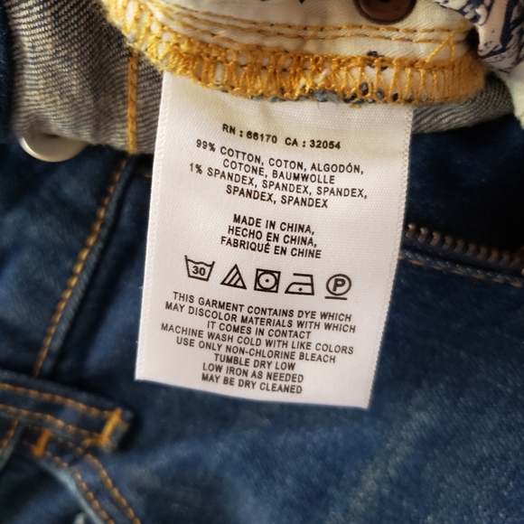 Anthropologie Pilcro Mid-Rise Slim Bermuda Shorts - Picture 8 of 10